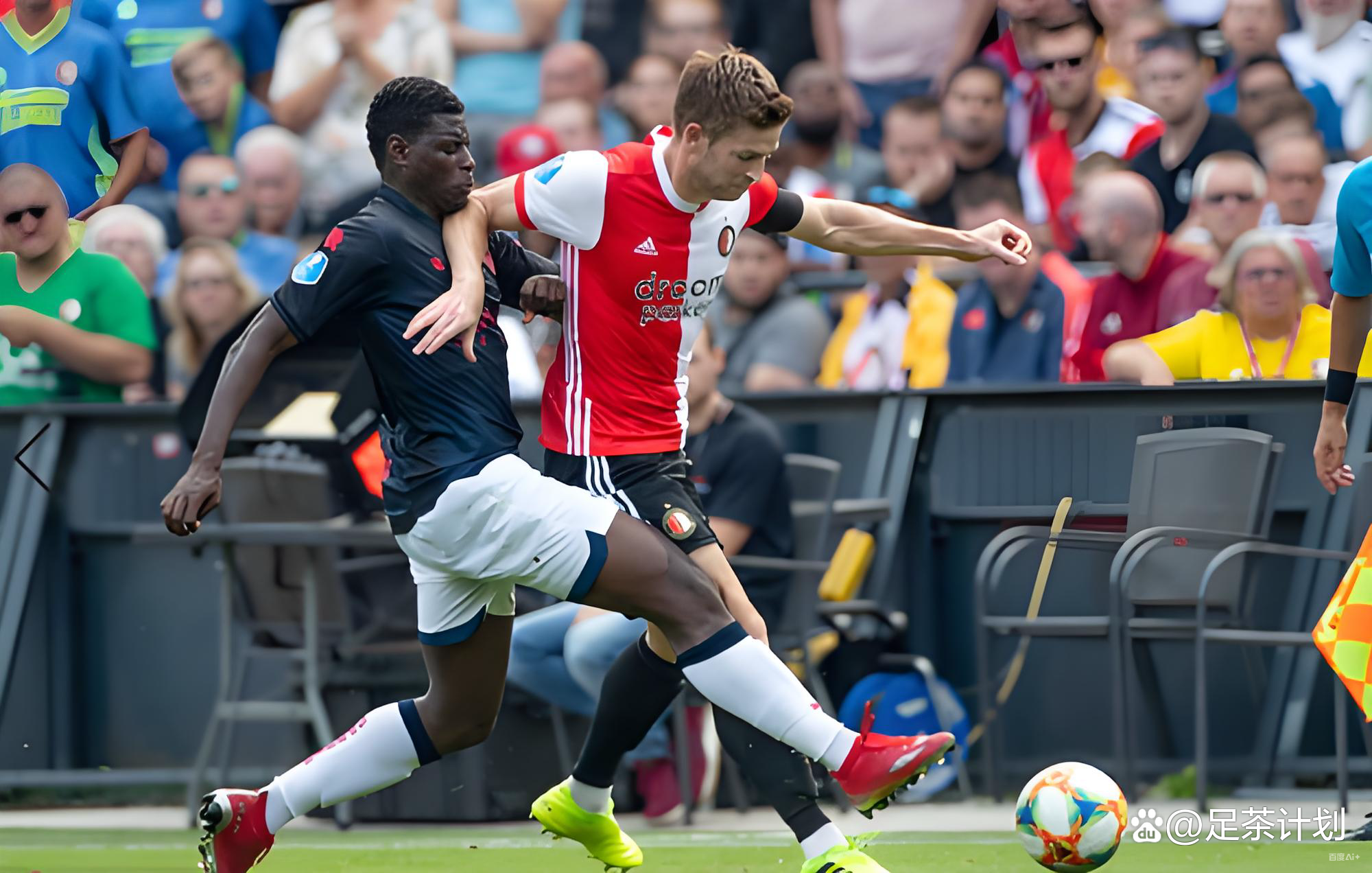 冲刺阶段荷甲焦点战，马赛单刀错失，管理层满意，更衣室氛围转暖的简单介绍