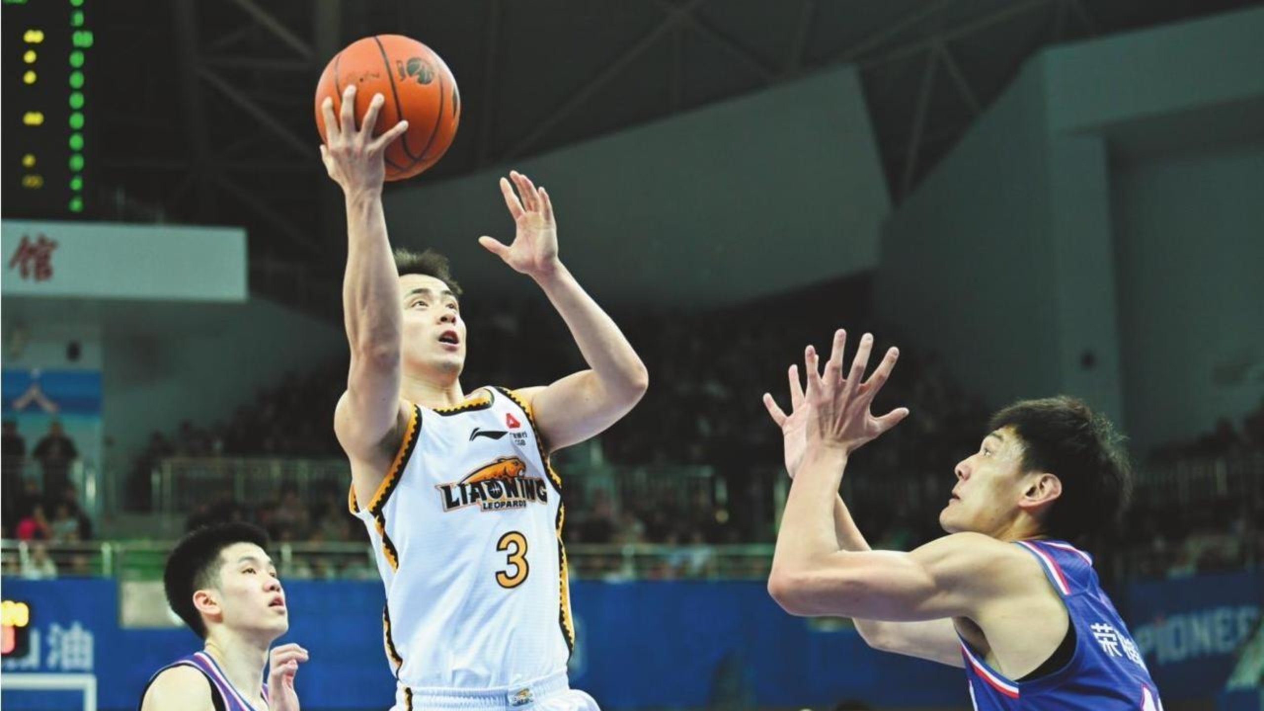 CBA常规赛集结日再迎强敌，尼斯队长鼓劲，主帅态度——更衣室稳定，年轻球员得到机会的简单介绍